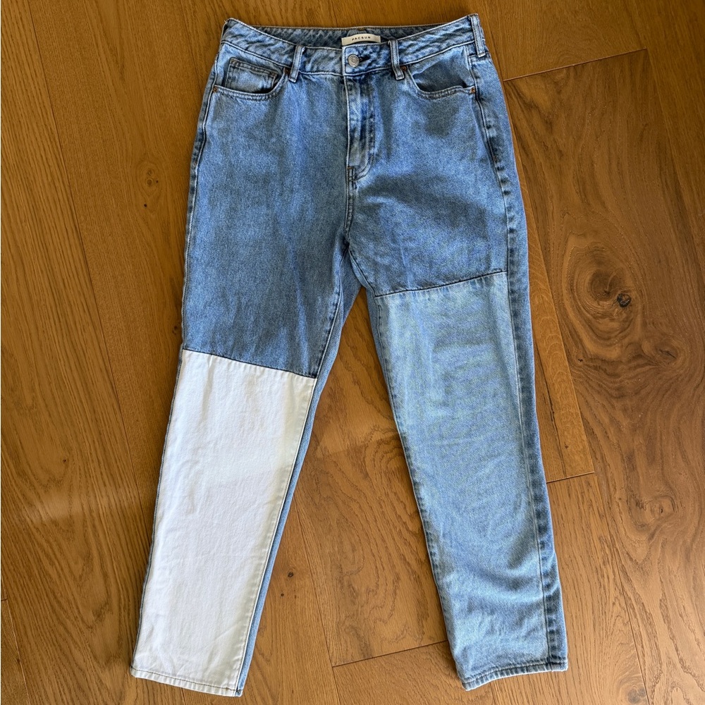 PacSun Women’s Mom Jeans Size 28 • Patch/Two-Tone Detail